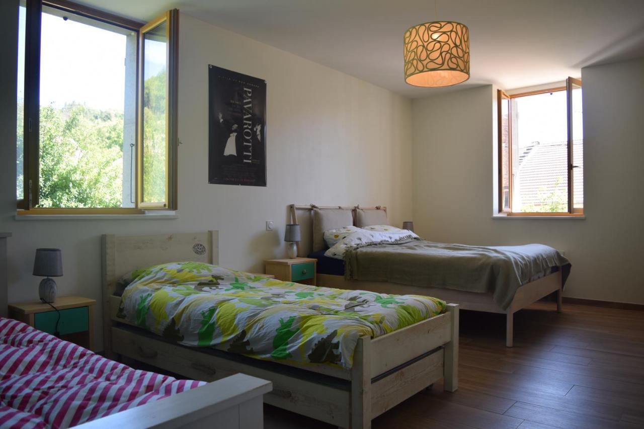 Spacious Apartment In Old Farm Close To Lac De Vouglans La Tour-du-Meix Dış mekan fotoğraf